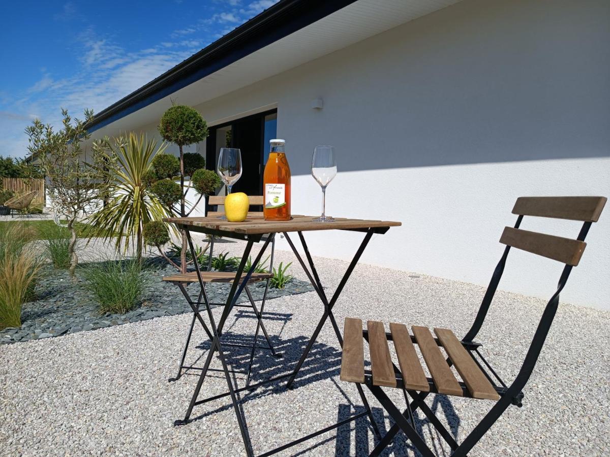 Maison Bailly Ducey-Les Cheris Exterior photo